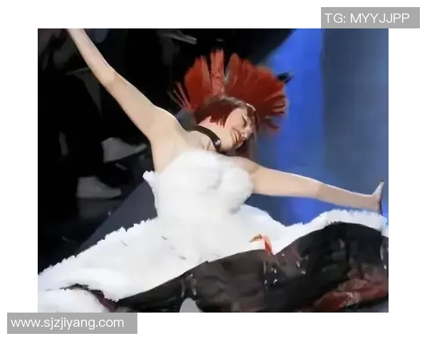 镜头捕捉:五大联赛赛场小动作引发热议